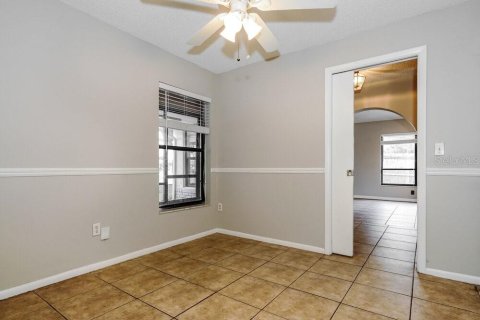Villa ou maison à louer à Oviedo, Floride: 3 chambres, 164.72 m2 № 2391615 - photo 9