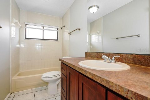 Villa ou maison à louer à Oviedo, Floride: 3 chambres, 164.72 m2 № 2391615 - photo 15