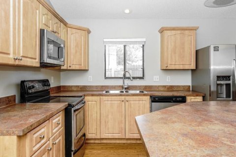 Villa ou maison à louer à Oviedo, Floride: 3 chambres, 164.72 m2 № 2391615 - photo 8