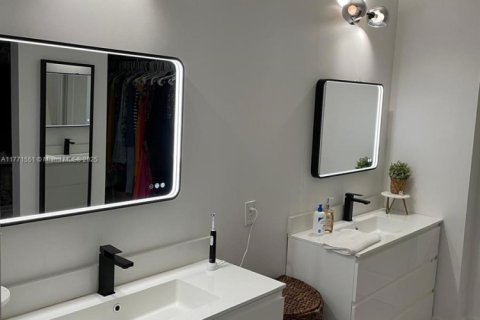Купить кондоминиум в Дорал, Флорида 3 спальни, 157.93м2, № 1617544 - фото 18