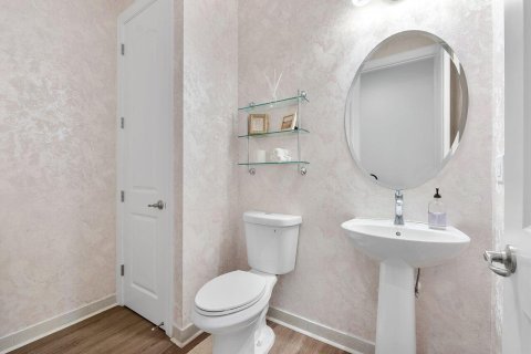 House in Coral Springs, Florida 4 bedrooms, 205.31 sq.m. № 2087157 - photo 22