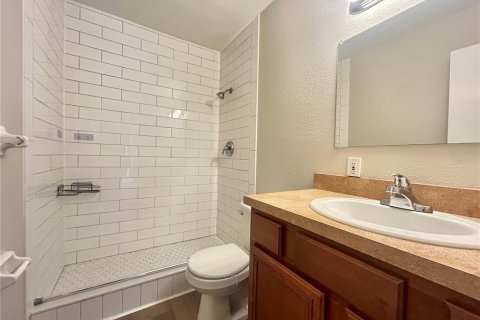 Condo in Tarpon Springs, Florida, 3 bedrooms № 2221183 - photo 17