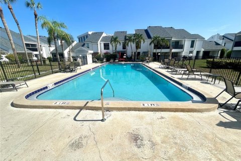 Condo in Tarpon Springs, Florida, 3 bedrooms № 2221183 - photo 24