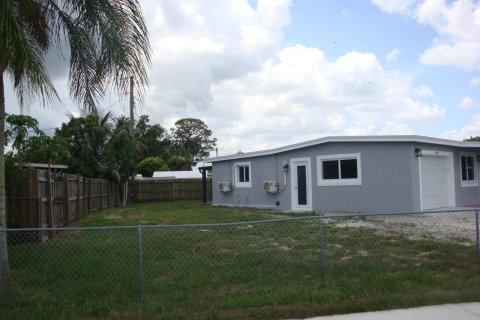 House in West Palm Beach, Florida 4 bedrooms, 127.65 sq.m. № 2087312 - photo 5