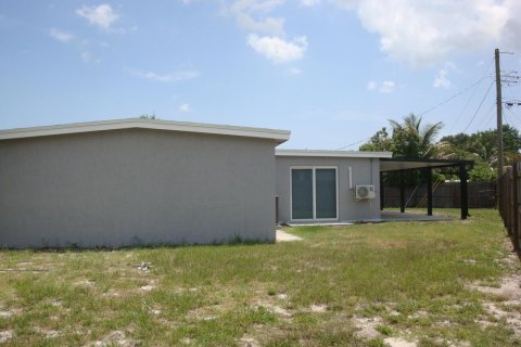 House in West Palm Beach, Florida 4 bedrooms, 127.65 sq.m. № 2087312 - photo 25