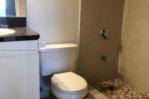 Condo in North Miami Beach, Florida, 1 bedroom № 1962787 - photo 7