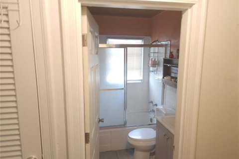 House in Tampa, Florida 3 bedrooms, 154.59 sq.m. № 1679989 - photo 17