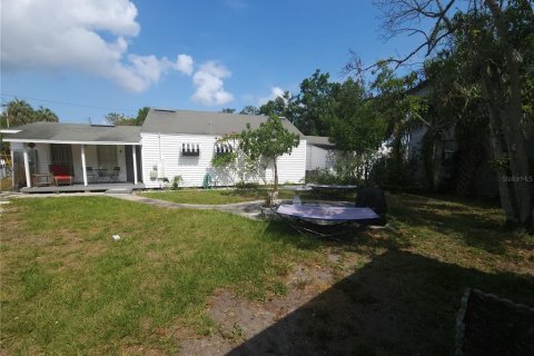 House in Tampa, Florida 3 bedrooms, 154.59 sq.m. № 1679989 - photo 30