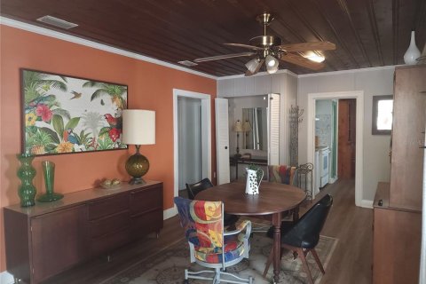 House in Tampa, Florida 3 bedrooms, 154.59 sq.m. № 1679989 - photo 8