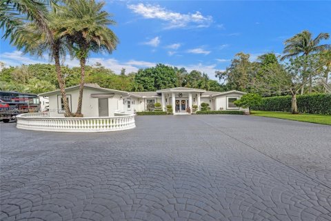 Villa ou maison à vendre à Davie, Floride: 4 chambres, 383.5 m2 № 1958381 - photo 16