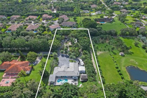 Villa ou maison à vendre à Davie, Floride: 4 chambres, 383.5 m2 № 1958381 - photo 2