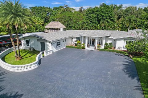 Villa ou maison à vendre à Davie, Floride: 4 chambres, 383.5 m2 № 1958381 - photo 9