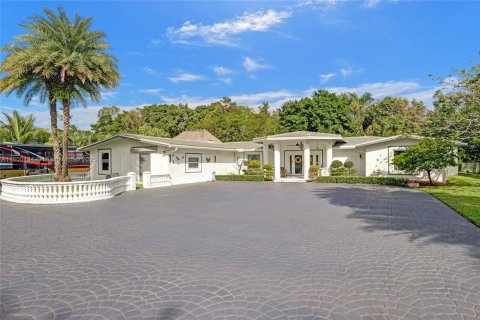 Villa ou maison à vendre à Davie, Floride: 4 chambres, 383.5 m2 № 1958381 - photo 17