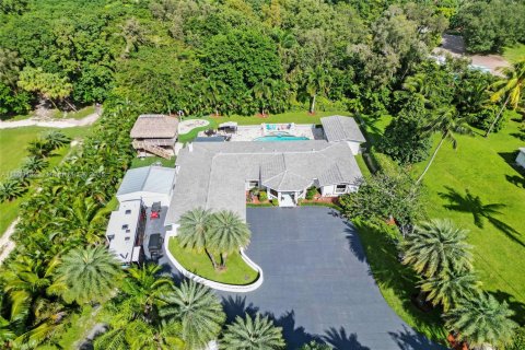 Villa ou maison à vendre à Davie, Floride: 4 chambres, 383.5 m2 № 1958381 - photo 5