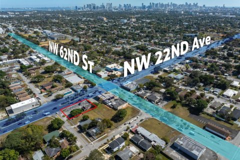Immobilier commercial à vendre à Miami, Floride № 2081274 - photo 3