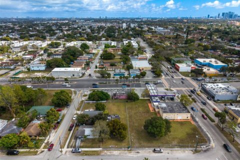 Immobilier commercial à vendre à Miami, Floride № 2081274 - photo 27