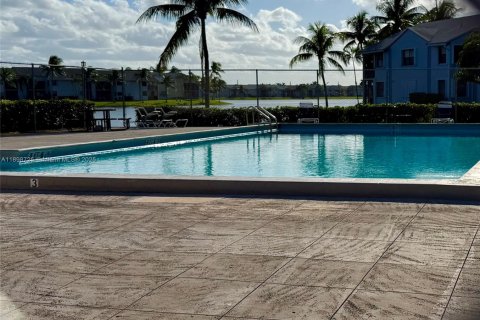 Снять в аренду квартиру в Хомстед, Флорида 2 спальни, 89.19м2, № 1957241 - фото 16