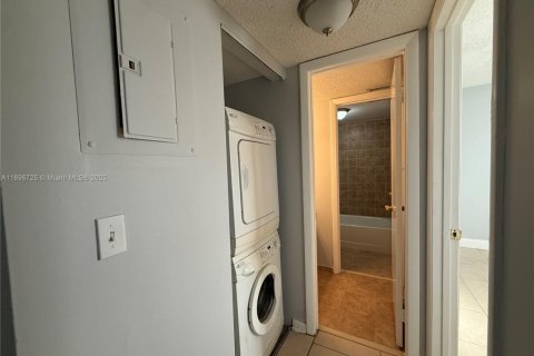 Снять в аренду квартиру в Хомстед, Флорида 2 спальни, 89.19м2, № 1957241 - фото 15