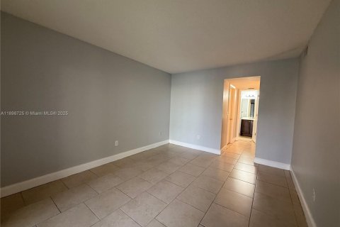 Снять в аренду квартиру в Хомстед, Флорида 2 спальни, 89.19м2, № 1957241 - фото 7