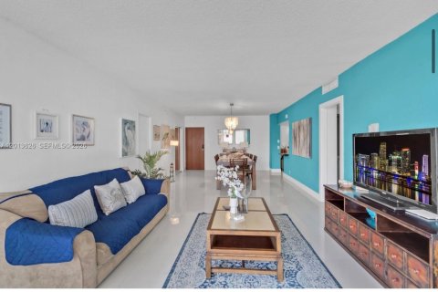 Condominio en venta en Hollywood, Florida, 2 dormitorios, 125.05 m2 № 2075892 - foto 7