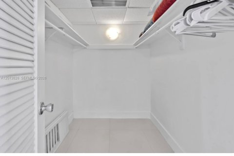 Condominio en venta en Hollywood, Florida, 2 dormitorios, 125.05 m2 № 2075892 - foto 20