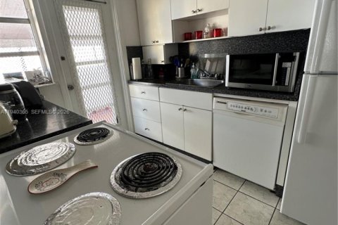 Купить виллу или дом в Майами, Флорида 3 спальни, 138.61м2, № 1998184 - фото 8