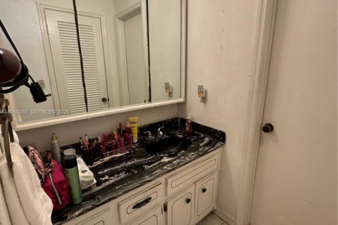 Купить виллу или дом в Майами, Флорида 3 спальни, 138.61м2, № 1998184 - фото 16