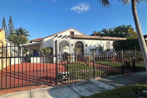 Купить виллу или дом в Майами, Флорида 3 спальни, 138.61м2, № 1998184 - фото 2