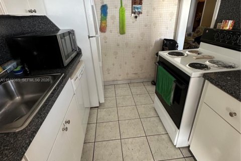 Купить виллу или дом в Майами, Флорида 3 спальни, 138.61м2, № 1998184 - фото 7