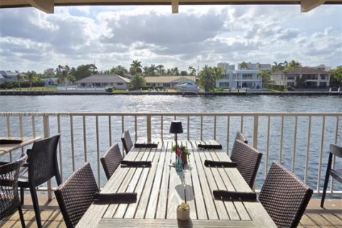 Copropriété à louer à Hallandale Beach, Floride: 1 chambre, 80.82 m2 № 1983391 - photo 8