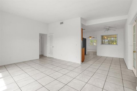 Villa ou maison à vendre à Orlando, Floride: 4 chambres, 159.33 m2 № 2114652 - photo 4