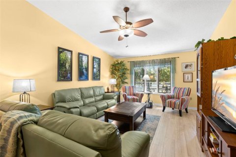 Villa ou maison à vendre à Tarpon Springs, Floride: 3 chambres, 136.1 m2 № 2232160 - photo 4
