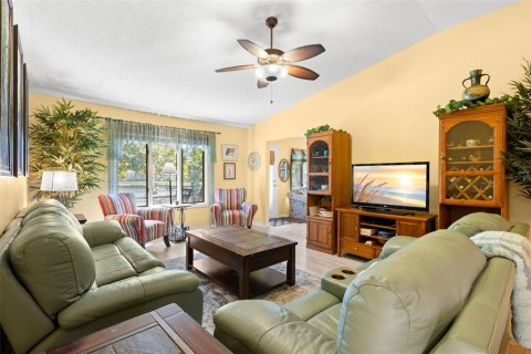 Villa ou maison à vendre à Tarpon Springs, Floride: 3 chambres, 136.1 m2 № 2232160 - photo 5