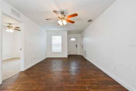 Casa en alquiler en Umatilla, Florida, 3 dormitorios, 103.96 m2 № 1851250 - foto 5