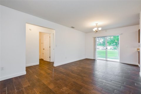 Casa en alquiler en Umatilla, Florida, 3 dormitorios, 103.96 m2 № 1851250 - foto 6