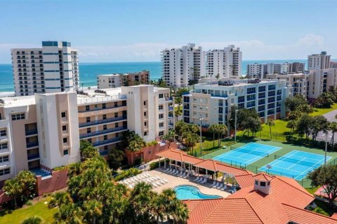 Condo à New Smyrna Beach, Floride, 3 chambres  № 2321060