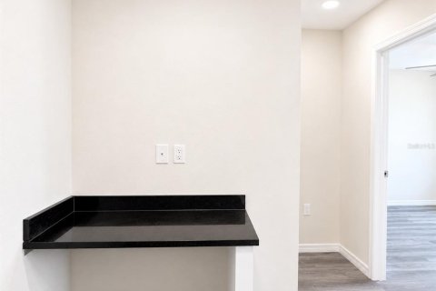 Townhouse in Tampa, Florida 3 bedrooms, 178.19 sq.m. № 2198019 - photo 19