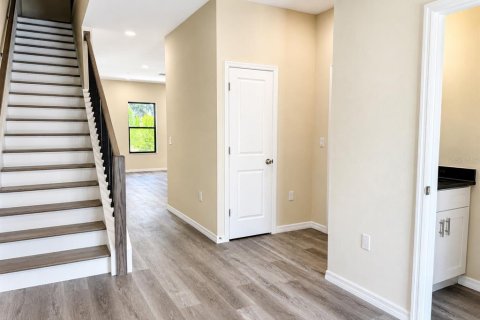 Townhouse in Tampa, Florida 3 bedrooms, 178.19 sq.m. № 2198019 - photo 8
