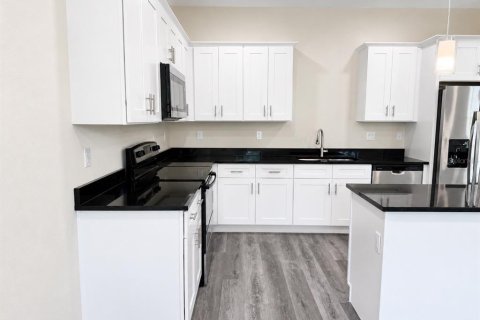 Townhouse in Tampa, Florida 3 bedrooms, 178.19 sq.m. № 2198019 - photo 12