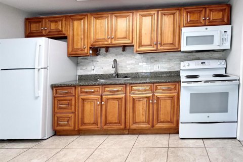 Купить кондоминиум в Тамарак, Флорида 3 комнаты, 51.1м2, № 2146055 - фото 6