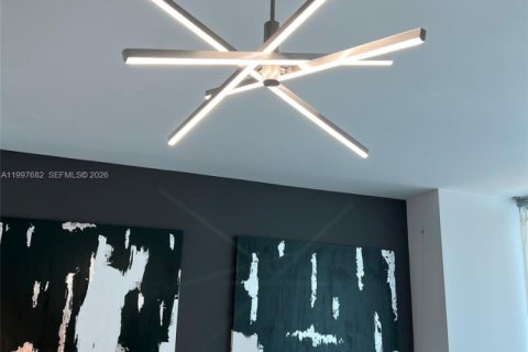 Appartement à louer à Miami, Floride: 1 chambre, 68.75 m2 № 2065235 - photo 3