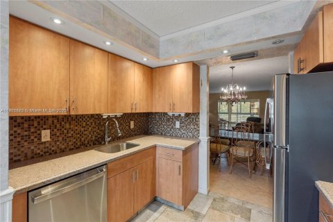 Condo in Coconut Creek, Florida, 2 bedrooms  № 1951786 - photo 9