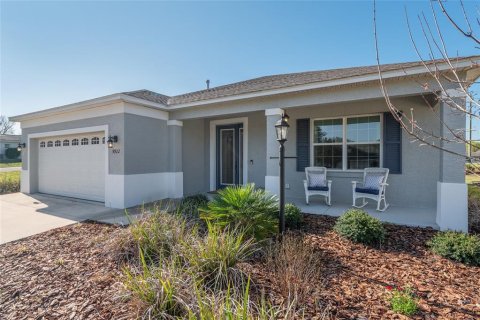 House in Ocala, Florida 3 bedrooms, 196.77 sq.m. № 2117633 - photo 2