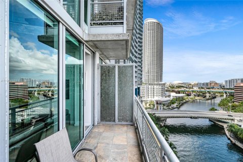 Снять в аренду кондоминиум в Майами, Флорида 1 спальня, 73.86м2, № 1963725 - фото 8