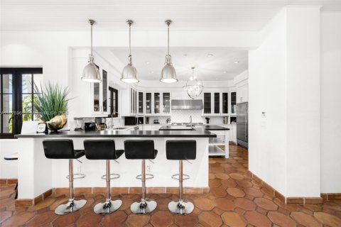 Купить виллу или дом в Майами, Флорида 10 спален, 796.45м2, № 1896147 - фото 16