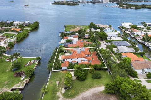 Купить виллу или дом в Майами, Флорида 10 спален, 796.45м2, № 1896147 - фото 2