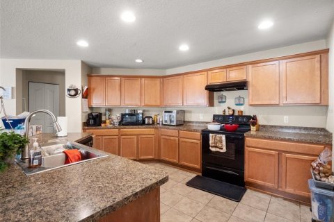 Villa ou maison à vendre à Apopka, Floride: 4 chambres, 185.53 m2 № 2094502 - photo 8