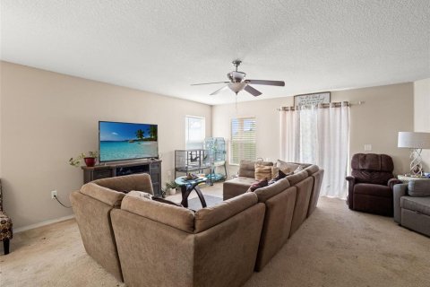 Villa ou maison à vendre à Apopka, Floride: 4 chambres, 185.53 m2 № 2094502 - photo 15