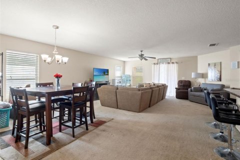 Villa ou maison à vendre à Apopka, Floride: 4 chambres, 185.53 m2 № 2094502 - photo 12