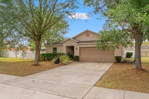 Villa ou maison à vendre à Apopka, Floride: 4 chambres, 185.53 m2 № 2094502 - photo 4